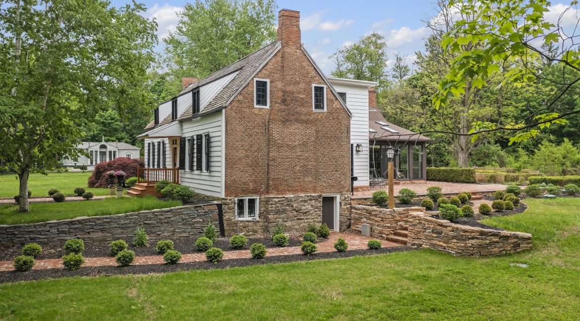 Side view towards pool- 5-26